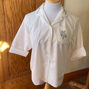 Vintage, White Cotton , Size 16, blouse with embroidered Blue Bells, 3/4 sleeves